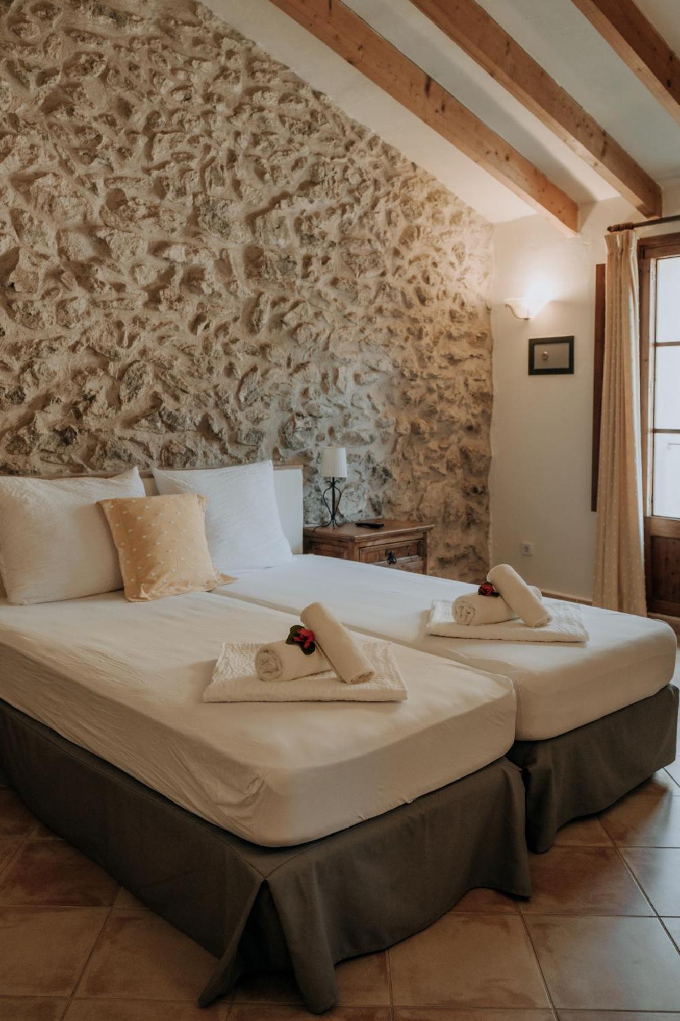 Hotel Rural Nou Dalt Muntanya Orient Exterior foto